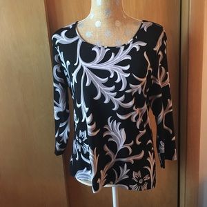 🌹3/$25🌹Chico’s Black Vine Top size 1